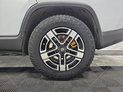 Used 2023 Rivian R1T Adventure image 10