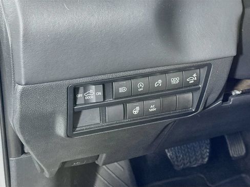 Used 2023 Toyota Tundra Platinum AWD/4WD image 24
