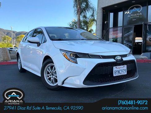 Used 2021 Toyota Corolla LE FWD image 1