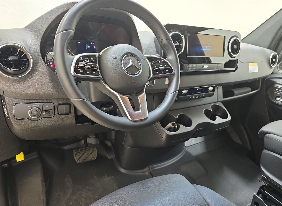 Used 2024 Mercedes-Benz Sprinter 3500 w/ Parking Package image 11