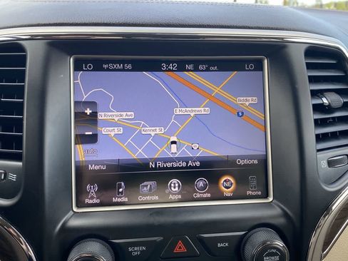 Used 2014 Jeep Grand Cherokee Overland w/ Advanced Technology Group image 18