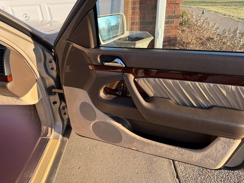 Used 1995 Mercedes-Benz S 320 image 25