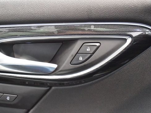 Used 2023 Buick Envision Essence w/ Sport Touring Package image 39