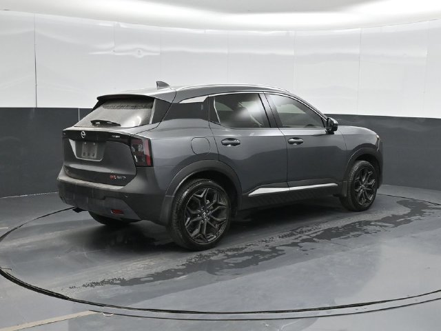 Used 2025 Nissan Kicks SR AWD/4WD image 3