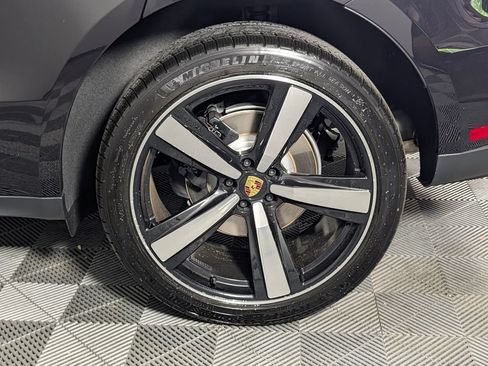 New 2026 Porsche Macan AWD/4WD image 12