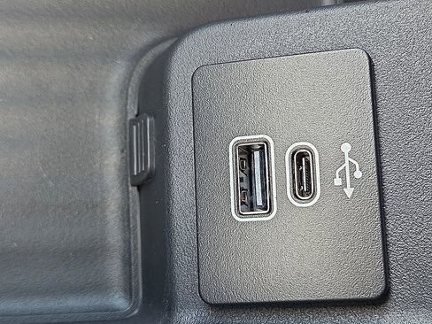 New 2025 Ford Expedition Active AWD/4WD image 21