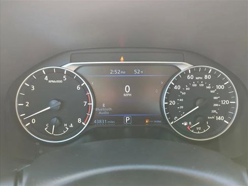 Used 2024 Nissan Altima 2.5 SV image 8