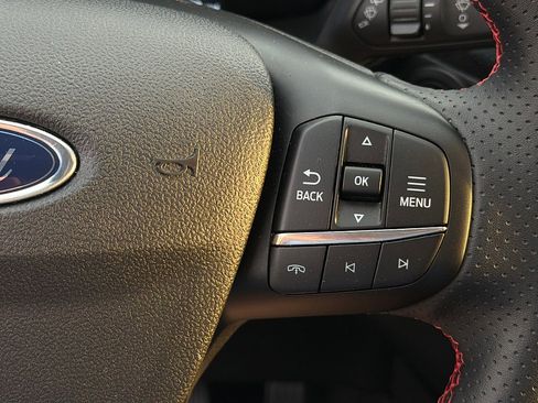 Used 2025 Ford Escape ST-Line image 16