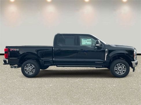 New 2026 Ford F250 Lariat w/ Lariat Ultimate Package image 4