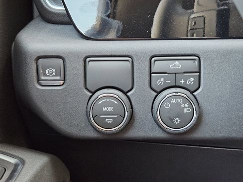 New 2026 Chevrolet Silverado 1500 LT w/ Texas Edition Plus RWD image 21