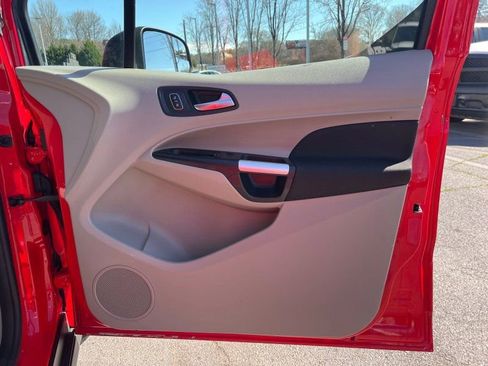 Used 2020 Ford Transit Connect XLT image 10