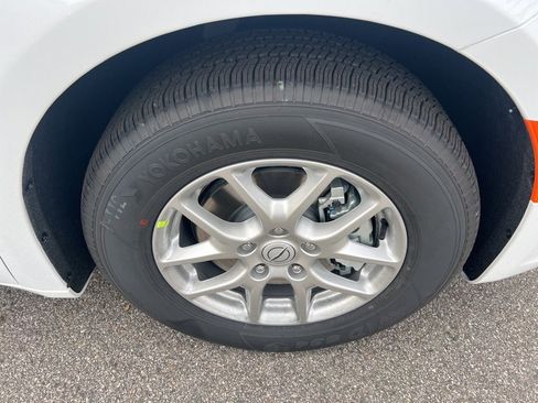 New 2026 Chrysler Pacifica Select image 9