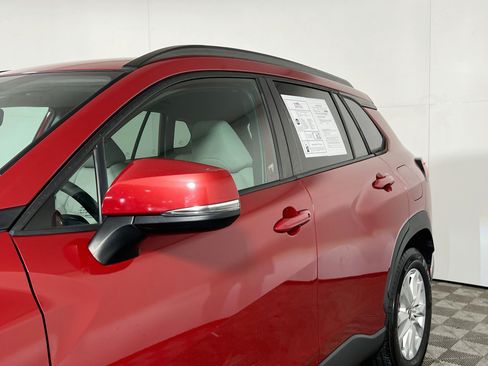 Used 2022 Toyota Corolla Cross LE FWD image 13