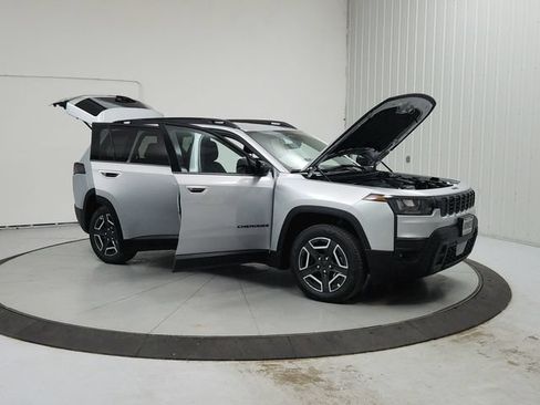New 2026 Jeep Cherokee Laredo AWD/4WD image 9