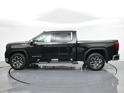 New 2026 GMC Sierra 1500 SLE w/ Preferred Package image 3