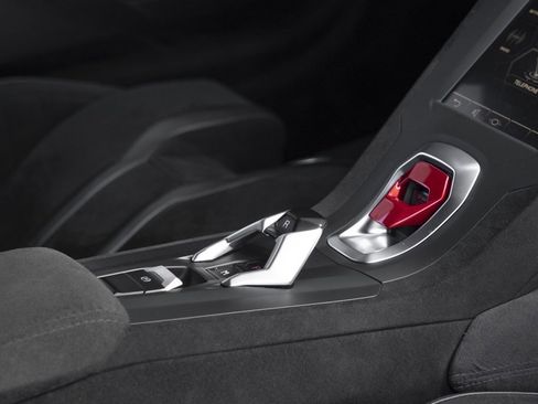 Used 2022 Lamborghini Huracan STO image 40