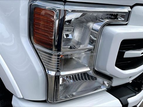 Used 2022 Ford F250 Lariat w/ Tremor Off-Road Package image 28