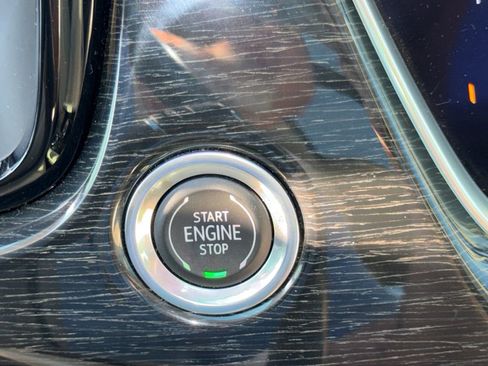 Certified 2020 Cadillac XT6 Premium Luxury image 33