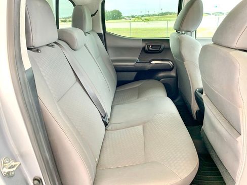 Used 2021 Toyota Tacoma SR5 w/ Technology Package AWD/4WD image 25