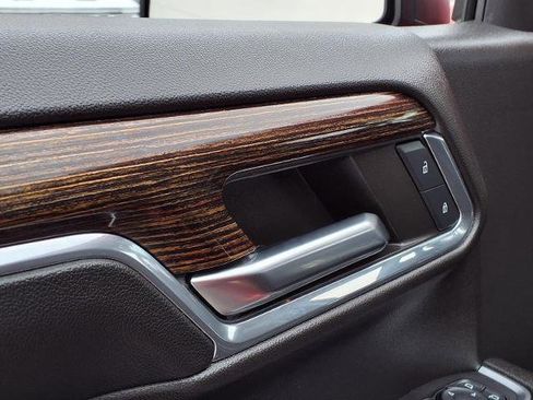 Certified 2024 GMC Sierra 1500 Elevation w/ LPO, Elevation Black Package image 15