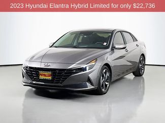 Used 2023 Hyundai Elantra Limited video 3