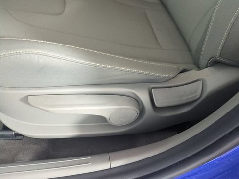 Used 2025 Hyundai Elantra Sport FWD image 21