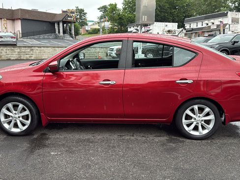 Used 2015 Nissan Versa FWD image 4