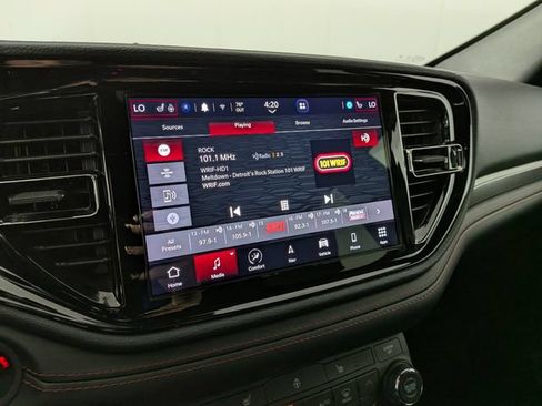 Used 2025 Dodge Durango GT AWD/4WD image 22