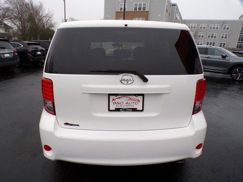 Used 2011 Scion xB image 4