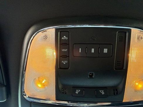 Used 2023 Dodge Charger Scat Pack RWD image 28