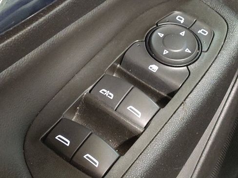 Used 2023 Chevrolet Equinox LT image 27