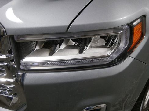 Used 2023 GMC Acadia Denali w/ Denali Ultimate Package image 9