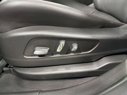 Used 2020 Cadillac XT5 Premium Luxury FWD image 12