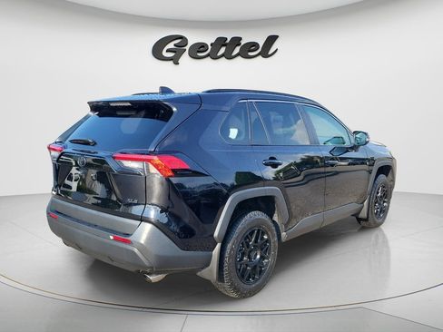 Certified 2025 Toyota RAV4 XLE FWD image 5