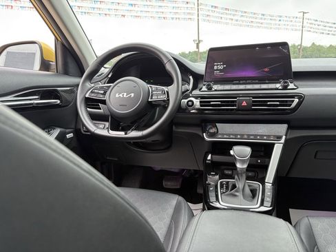 Used 2023 Kia Seltos SX w/ SX Sunroof Package image 31