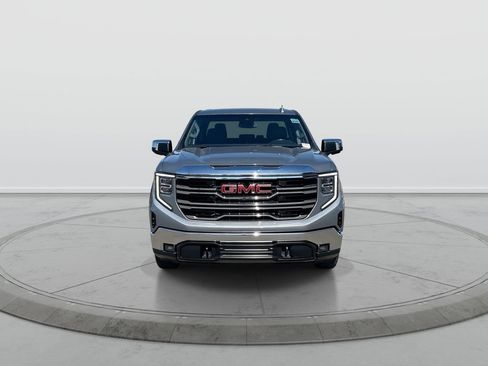 Used 2023 GMC Sierra 1500 SLT w/ SLT Convenience Package RWD image 3