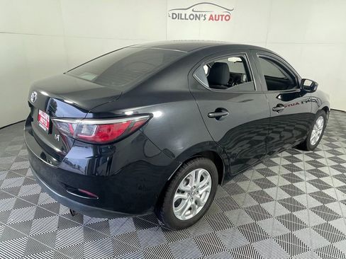 Used 2017 Toyota Yaris iA image 7