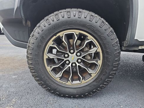 Used 2018 Chevrolet Colorado ZR2 AWD/4WD image 32