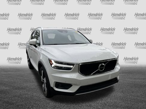 Used 2021 Volvo XC40 T5 Momentum w/ Protection Package Premier AWD/4WD image 2