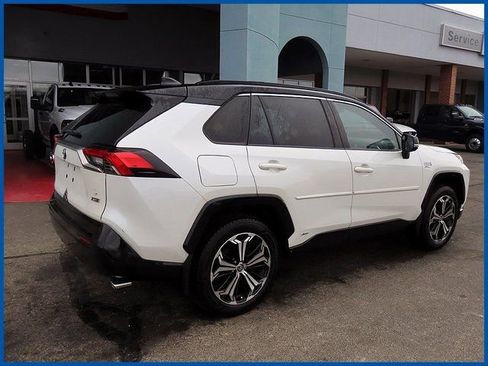 Used 2021 Toyota RAV4 XSE w/ Weather Package image 6