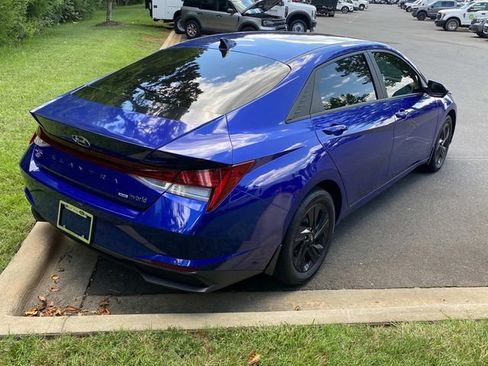 Used 2023 Hyundai Elantra Blue FWD image 31