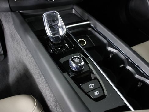 New 2026 Volvo XC60 T8 Plus w/ Protection Package Premier image 7