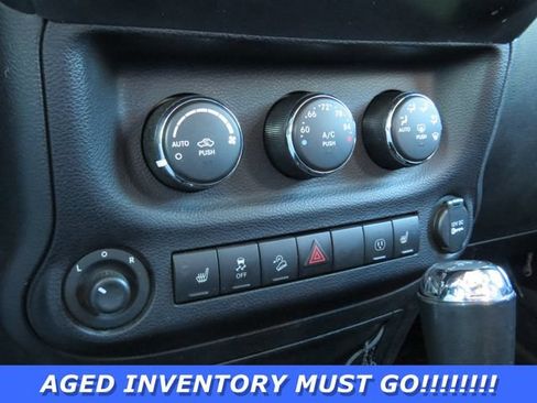 Used 2015 Jeep Wrangler Unlimited Sahara AWD/4WD image 20