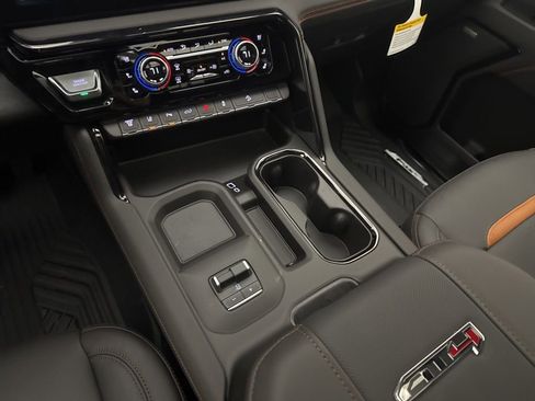 New 2026 GMC Sierra 2500 AT4 AWD/4WD image 17
