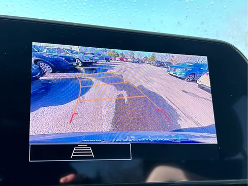 Certified 2024 Chevrolet Trax RS w/ Driver Confidence Package image 18