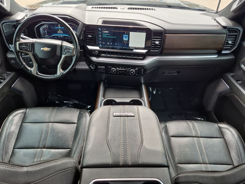 Used 2024 Chevrolet Silverado 3500 High Country w/ High Country Premium Package AWD/4WD image 27