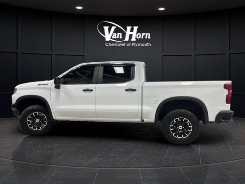 Used 2022 Chevrolet Silverado 1500 ZR2 w/ Technology Package AWD/4WD image 4