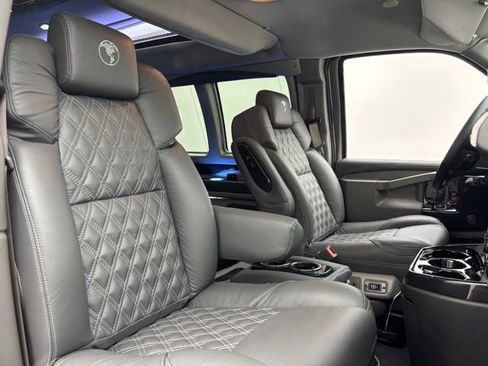 New 2026 GMC Savana 2500 Extended RWD image 24