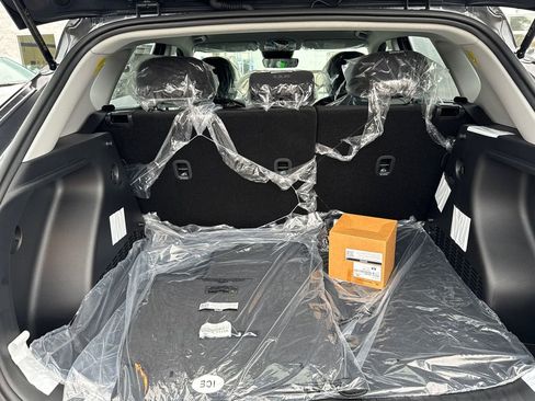 New 2026 Hyundai Kona SE image 12