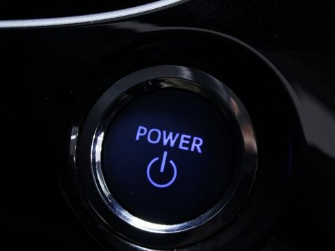 Used 2022 Toyota Prius XLE image 12